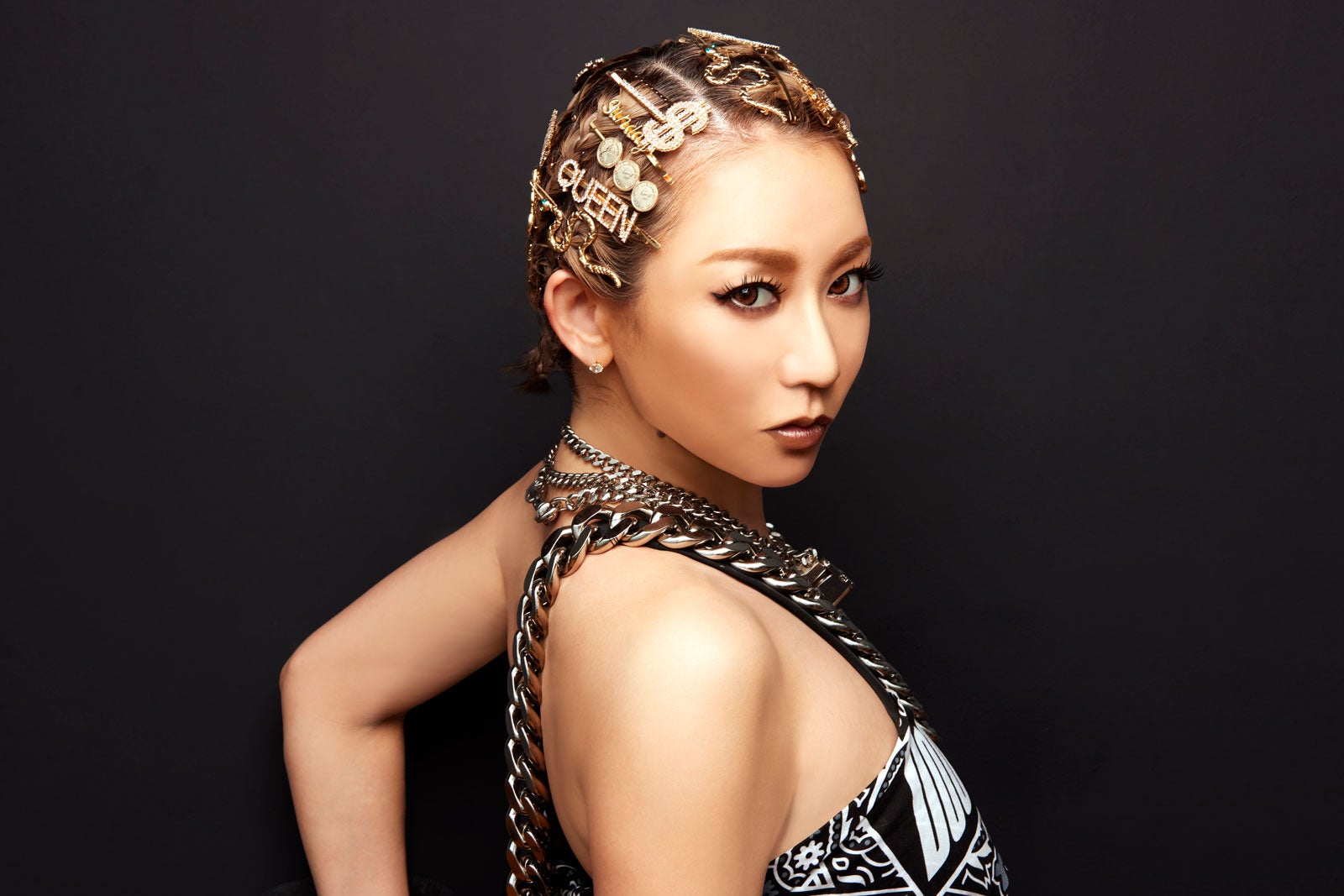 倖田來未、強烈インパクトのジャケ写＆アー写解禁