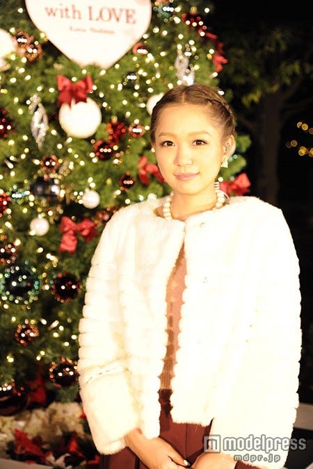 “西野カナ流”クリスマスツリーに観客うっとり【モデルプレス】