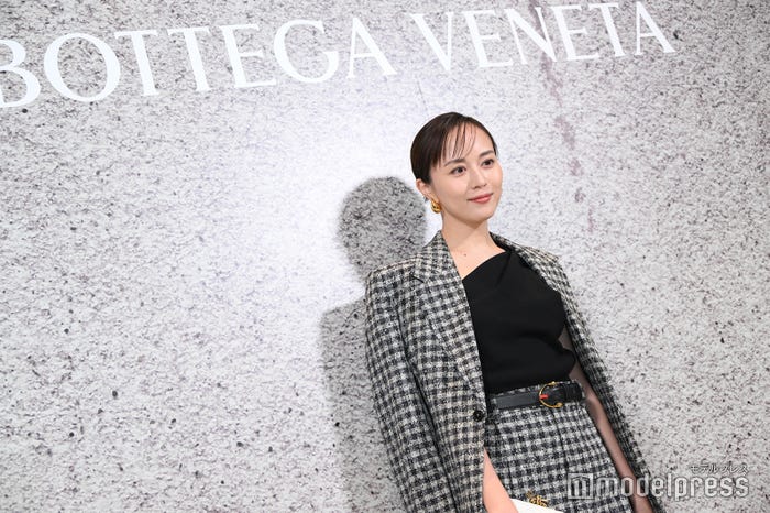 比嘉愛未(C)モデルプレス