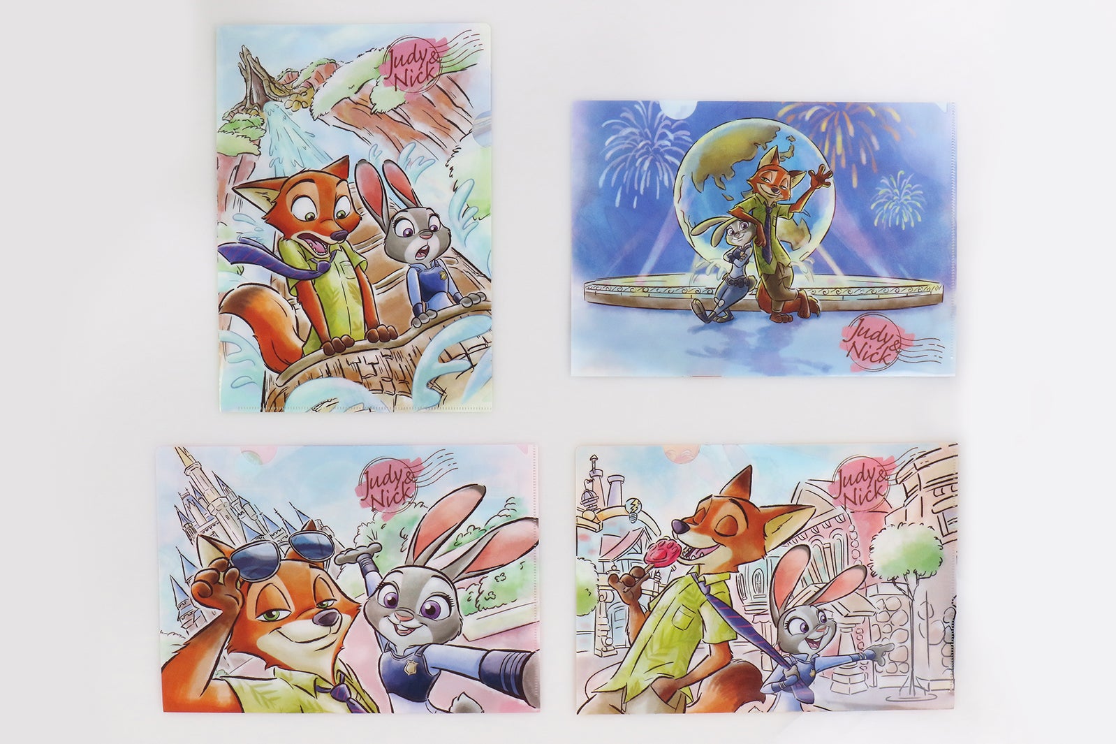 クリアホルダーセット（¥1,200）（C）Disney