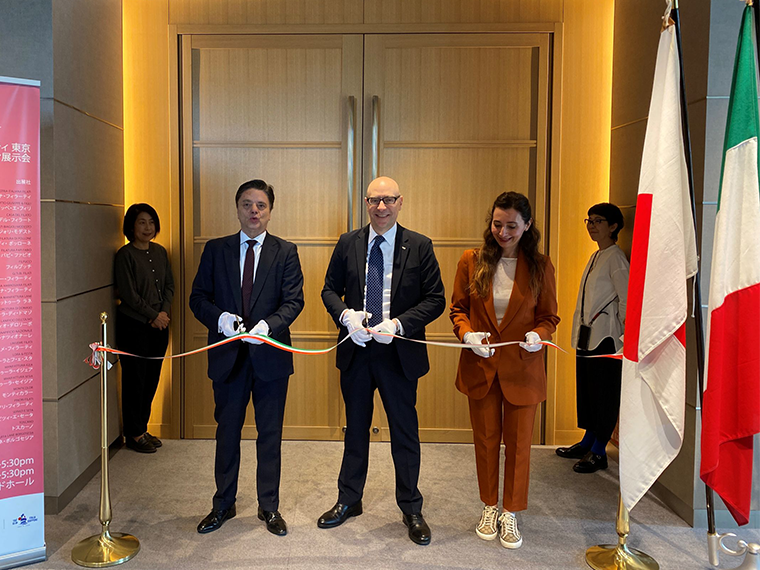 27年春夏東京イタリアンヤーン展示商談会 イタリア企業22社が参加