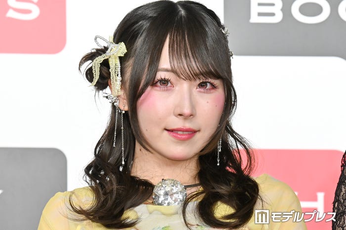 島村嬉唄/きゅるりんってしてみて(C)モデルプレス