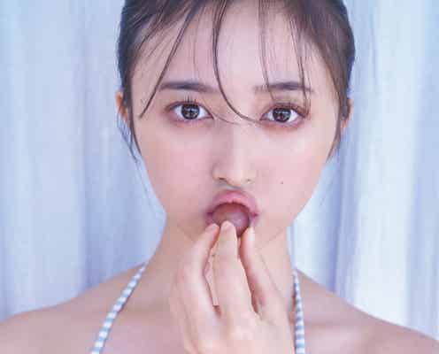 乃木坂46井上和、爽やか水着でキュートな仕草 1st写真集先行カット公開【モノローグ】