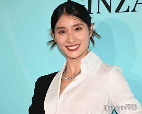 土屋太鳳、美ウエスト際立つ衣装でダンス「かっこいい」「天は二物を与えた」の声