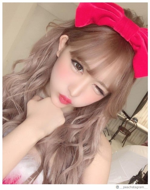 伊藤桃々、ぱっつん前髪にヘアチェンジ「似合う」「可愛すぎる」と絶賛の声