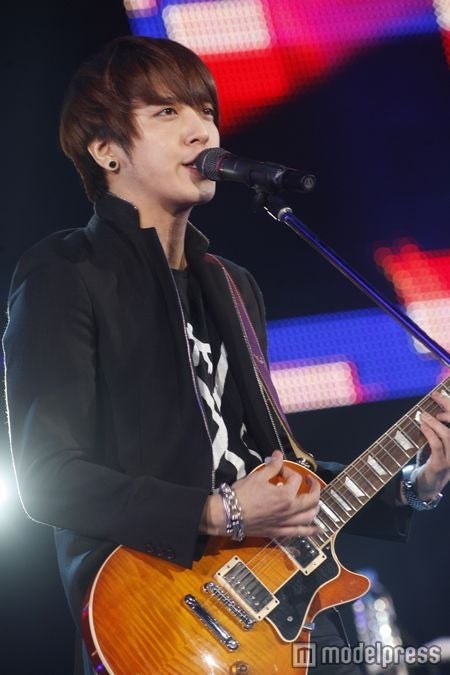 韓国イケメンバンドCNBLUE、日韓ファッションイベントで1万人虜に