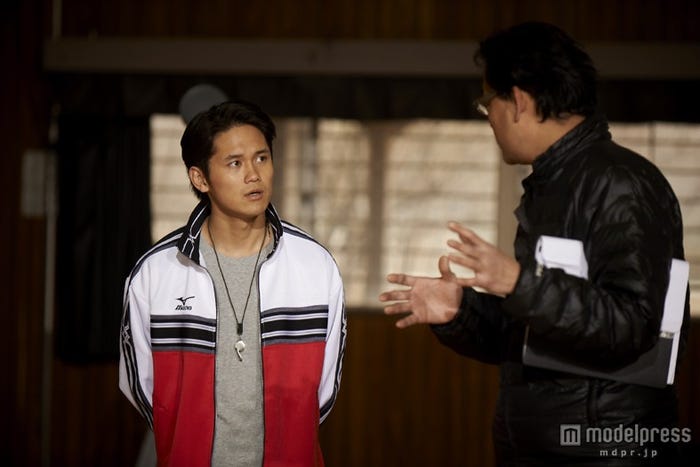 監督から演技指導を受ける宮城大樹