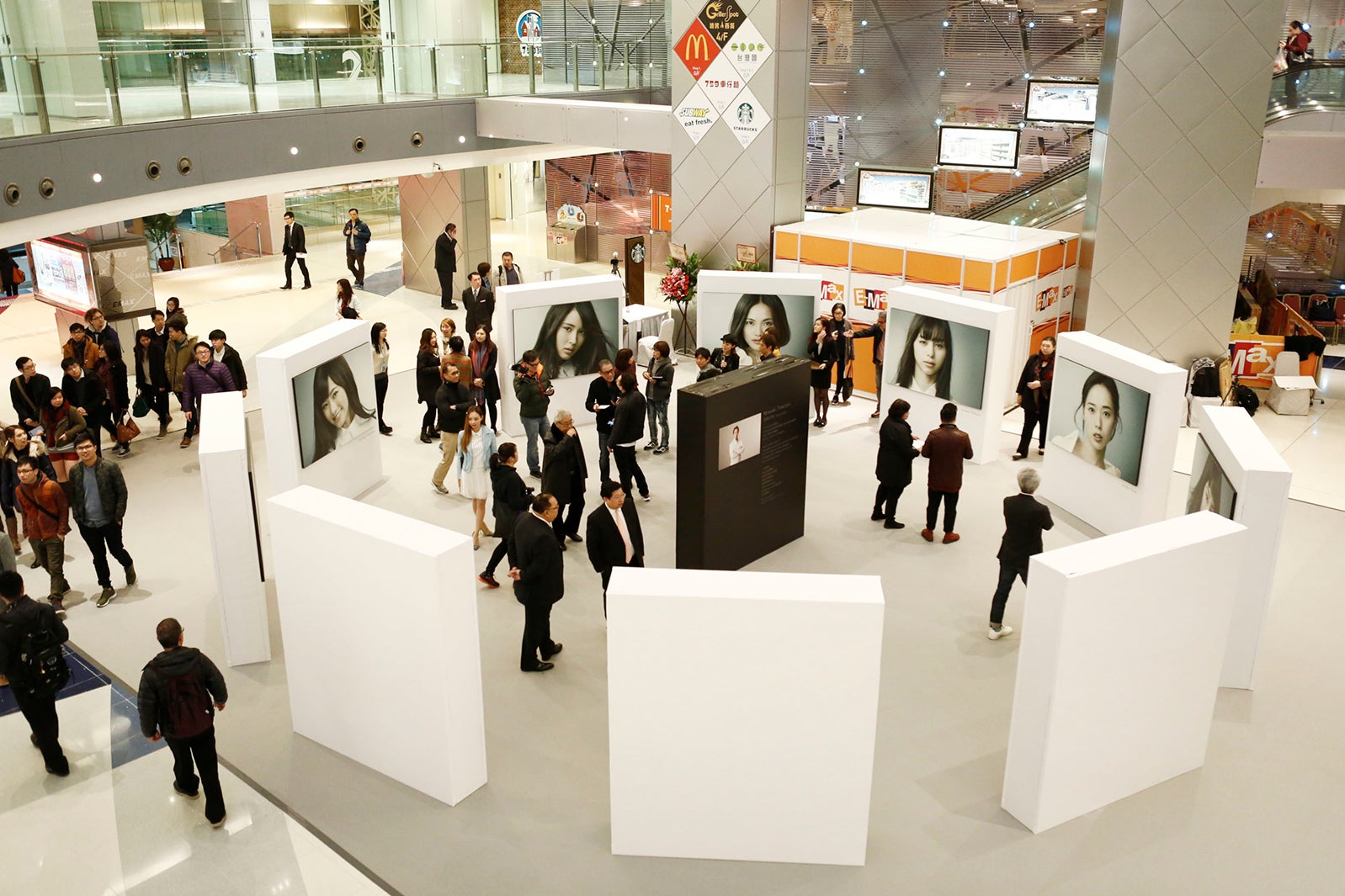 写真展『女優顔』（提供写真）