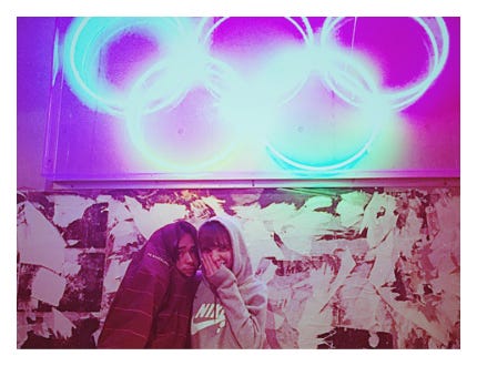 ツーショットを披露したIVAN・成田凌/IVANオフィシャルブログ(Ameba)より