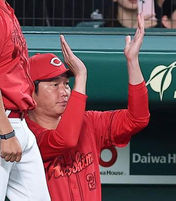 広島が首位・阪神に快勝！ 連敗は3でストップ 3番・中村奨を中心に12安打 広島・新井監督「若い選手がいい対応をしていた」