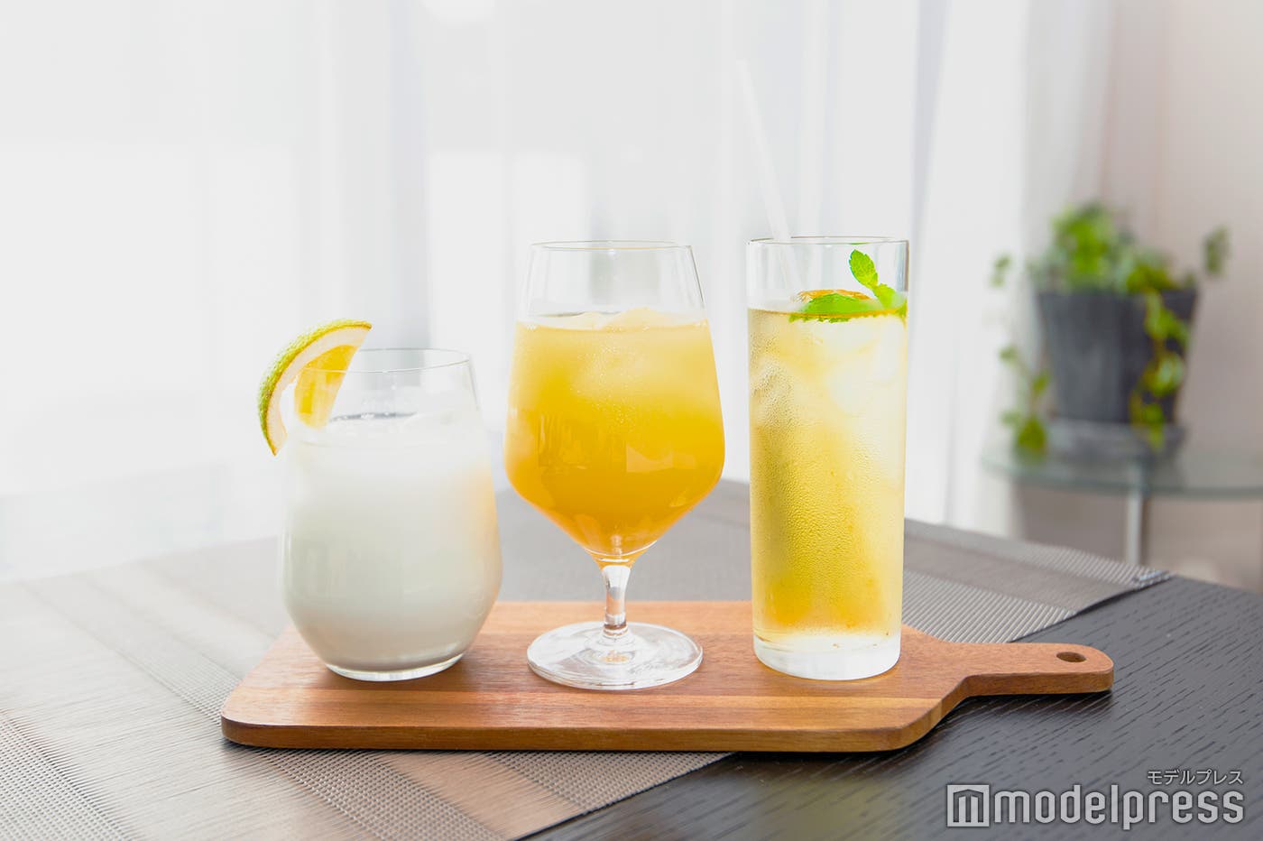 (左から)飲むヨーグルト割り、オレンジジュース割り、ジャスミン茶割り(C)モデルプレス