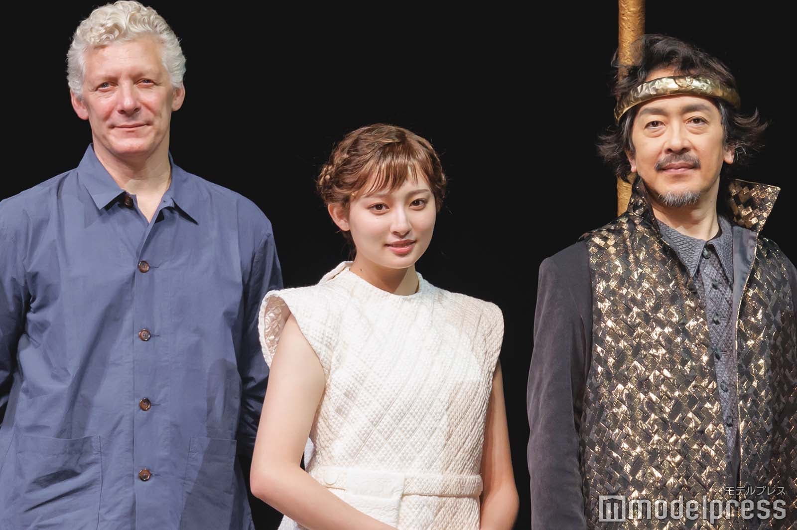 ウィル・タケット氏、吉川愛、栗原英雄（C）モデルプレス