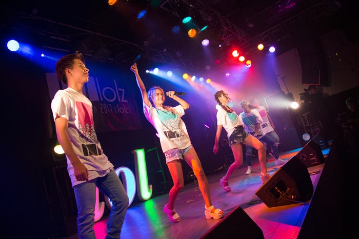 lol(画像提供:avex)