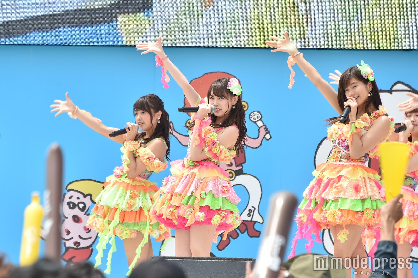 沖田彩華＆植村梓＆谷川愛梨（C）モデルプレス