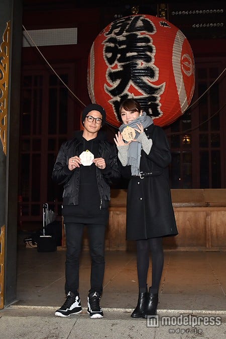 (左から)菅谷哲也、島袋聖南