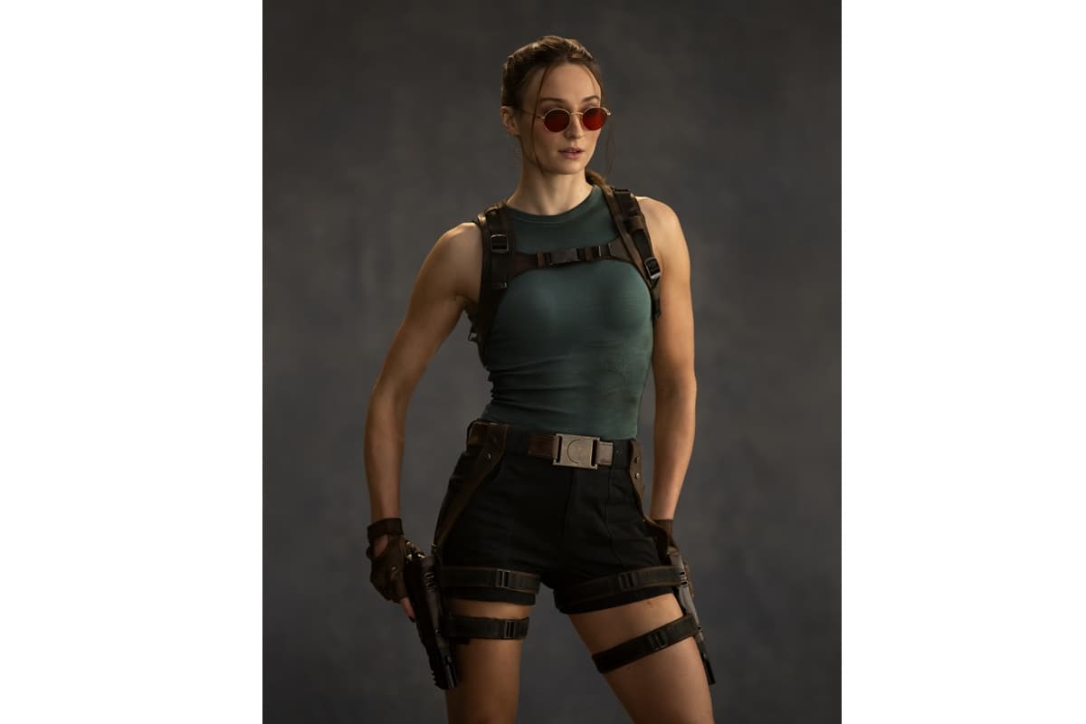 『ゲーム・オブ・スローンズ』ソフィー・ターナーのララ・クロフト姿が初公開！