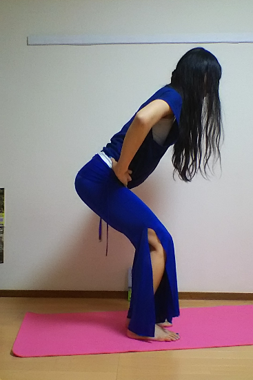 ヒップを上げるスクワットのやり方