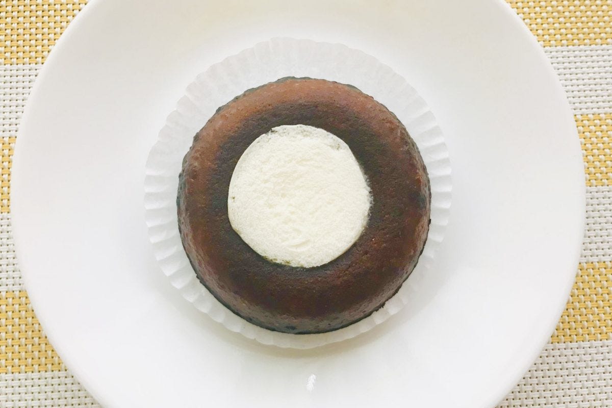 ファミマ（生カヌレケーキ）