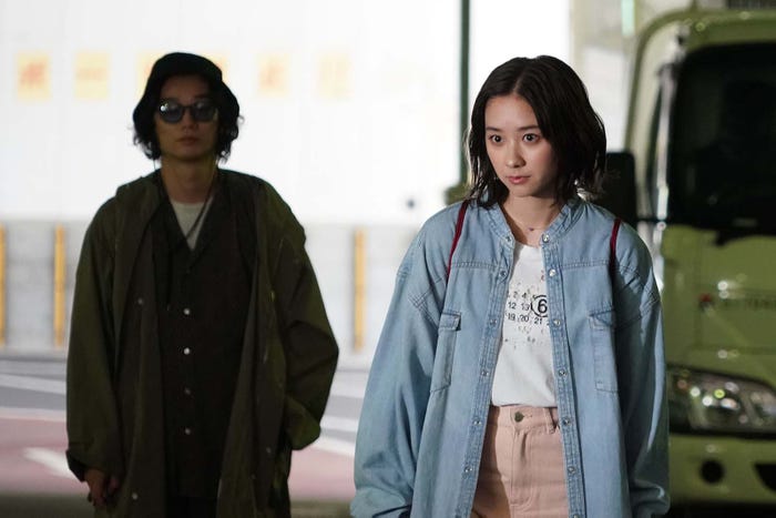 染谷将太、堀田真由「CODE―願いの代償―」第2話より(C)読売テレビ・日本テレビ