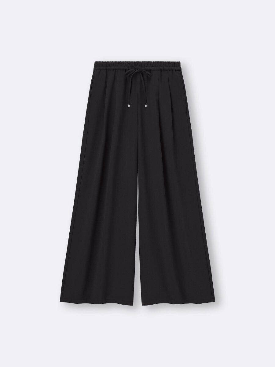 黒いドローストリング付きワイドパンツ