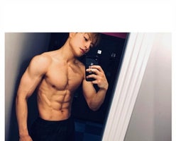 Exile白濱亜嵐の見事な肉体美にファン興奮 腹筋すごすぎ 鼻血出る モデルプレス