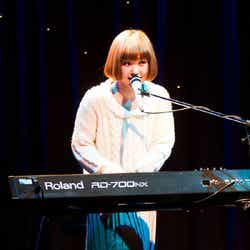 近藤夏子(「ラフォーレファッションウィーク'11」より)