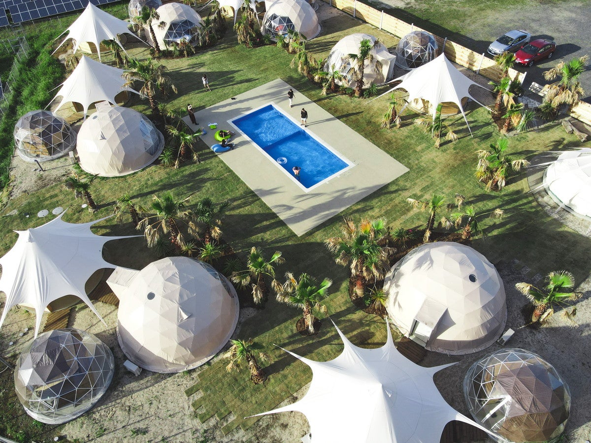 温水プール付で年中リゾート気分！茨城「FINE GLAMPING（ファイングランピング）」でお洒落なリゾート滞在