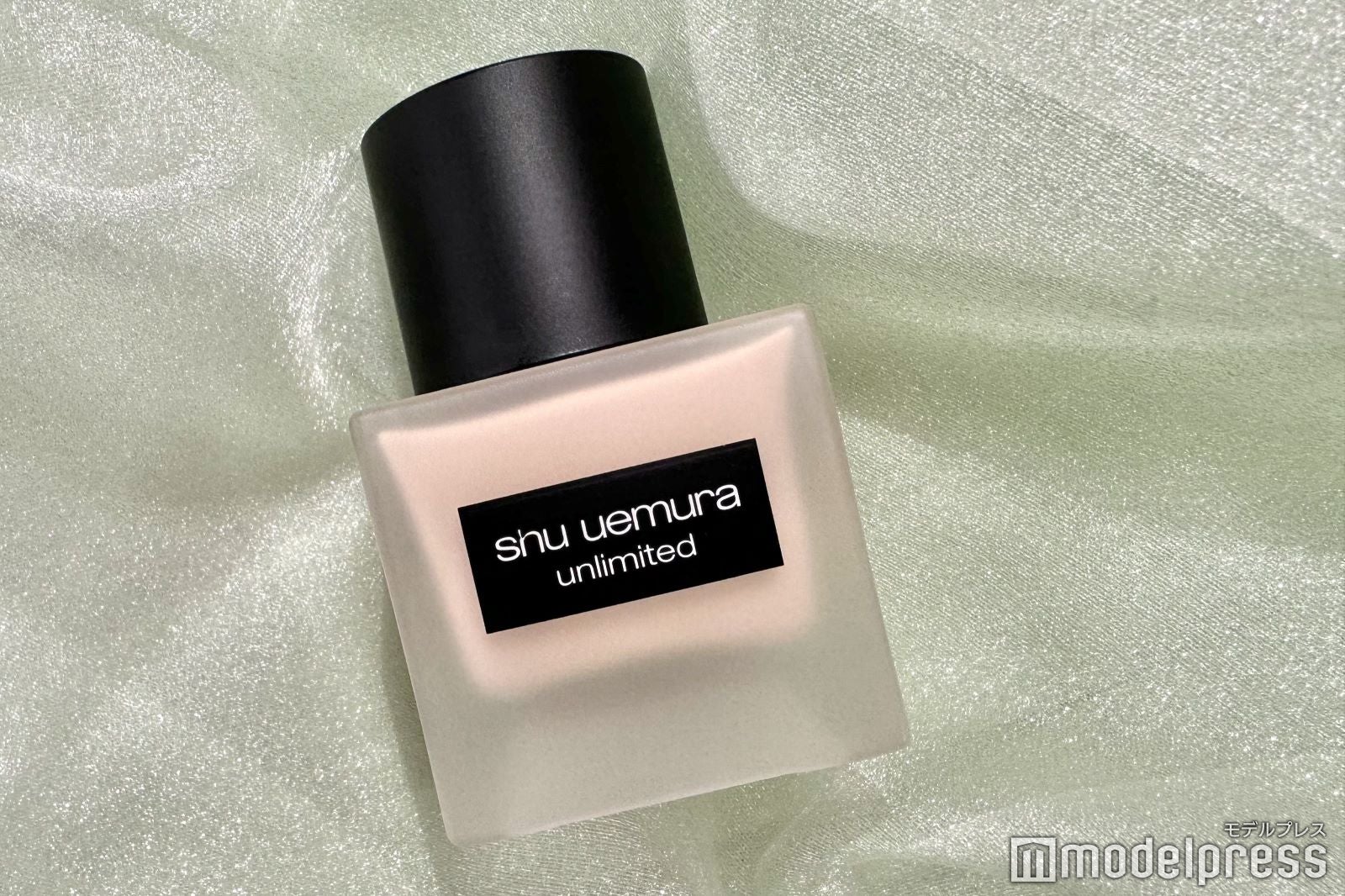 シュウ ウエムラ／アンリミテッド ラスティング フルイド