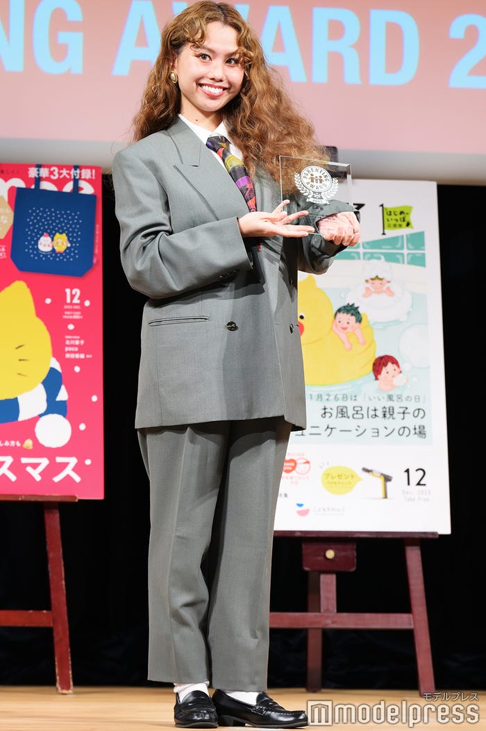 peco(C)モデルプレス