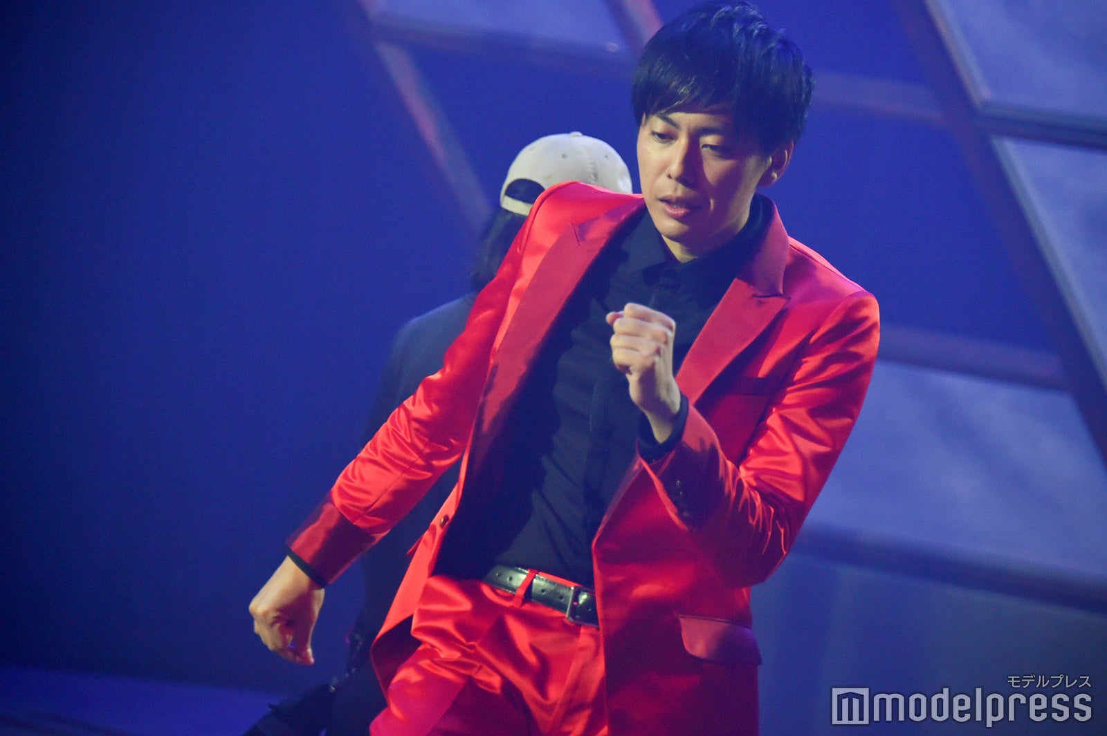 西村真二（ラフレクラン）／吉本坂46RED「君の唇を離さない」MV撮影風景（C）モデルプレス