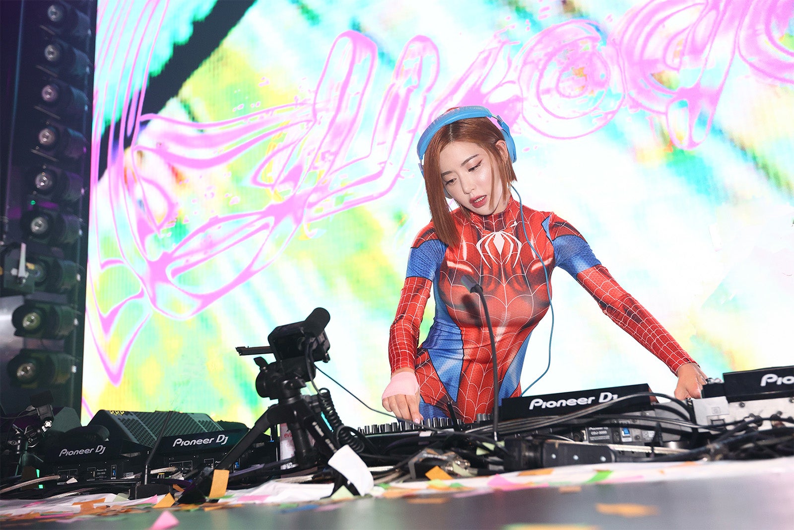 明日花キララ・DJ SODA・戦慄かなのがSEXYコスプレ姿で集結 ハロウィンイベントに熱狂＜「SAMURAI INFINITY」in ハロウィン＞  - モデルプレス