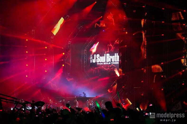 三代目JSBもサプライズ登場