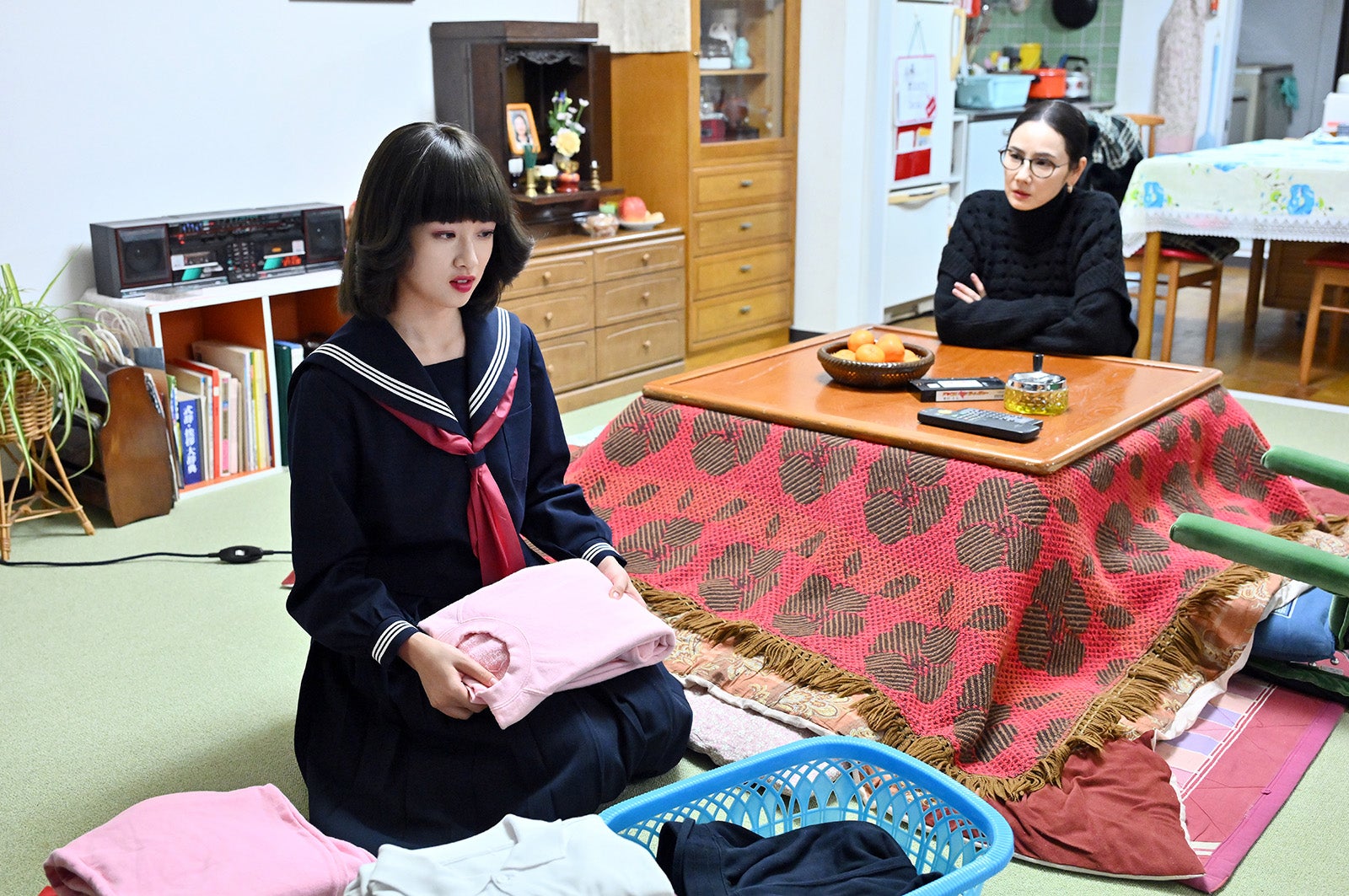 河合優実、吉田羊「不適切にもほどがある！」第2話より（C）TBS