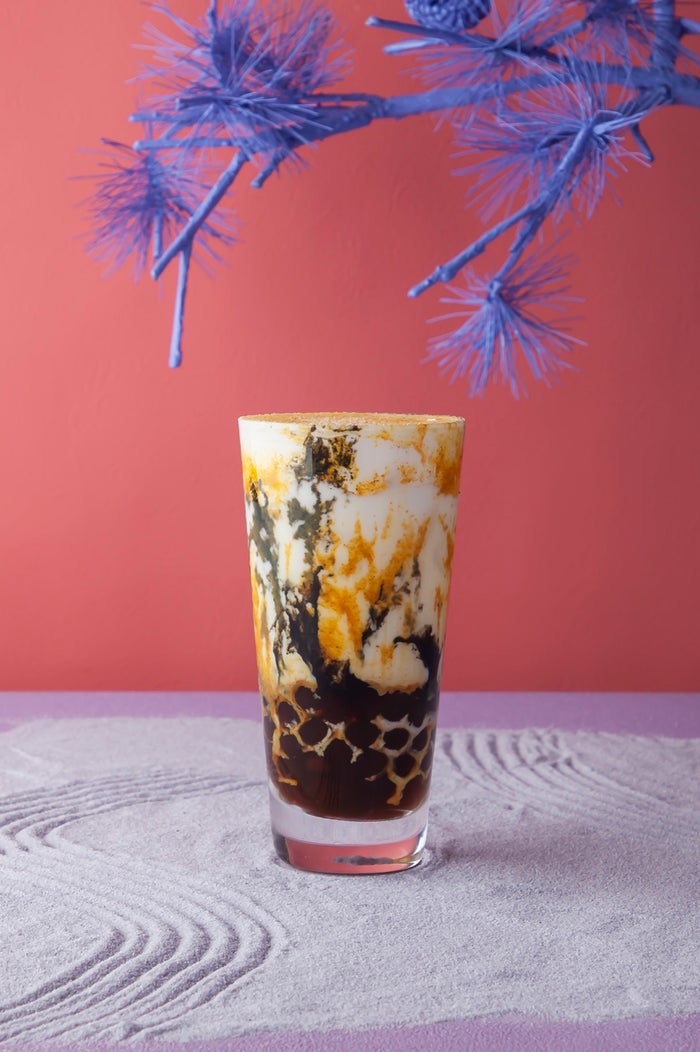 はんなりほうじ茶ラテ 650円／画像提供：オペレーションファクトリー