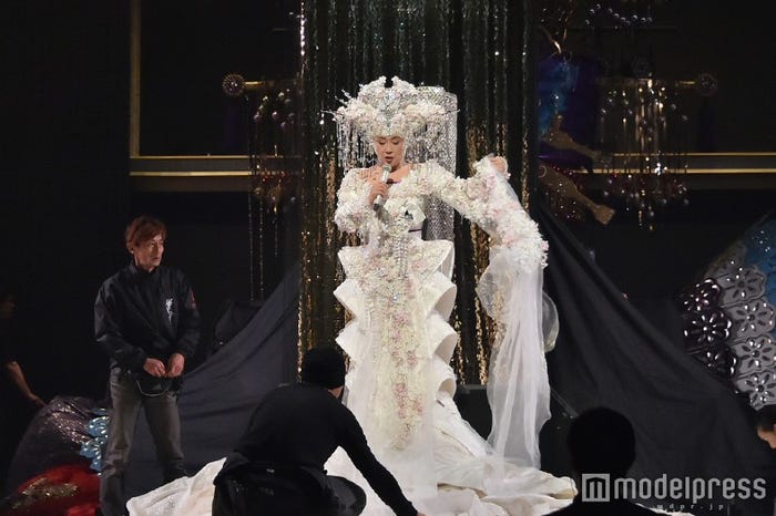 「メガ幸子」に不具合が発生し、リハーサルは一時中断(C)モデルプレス