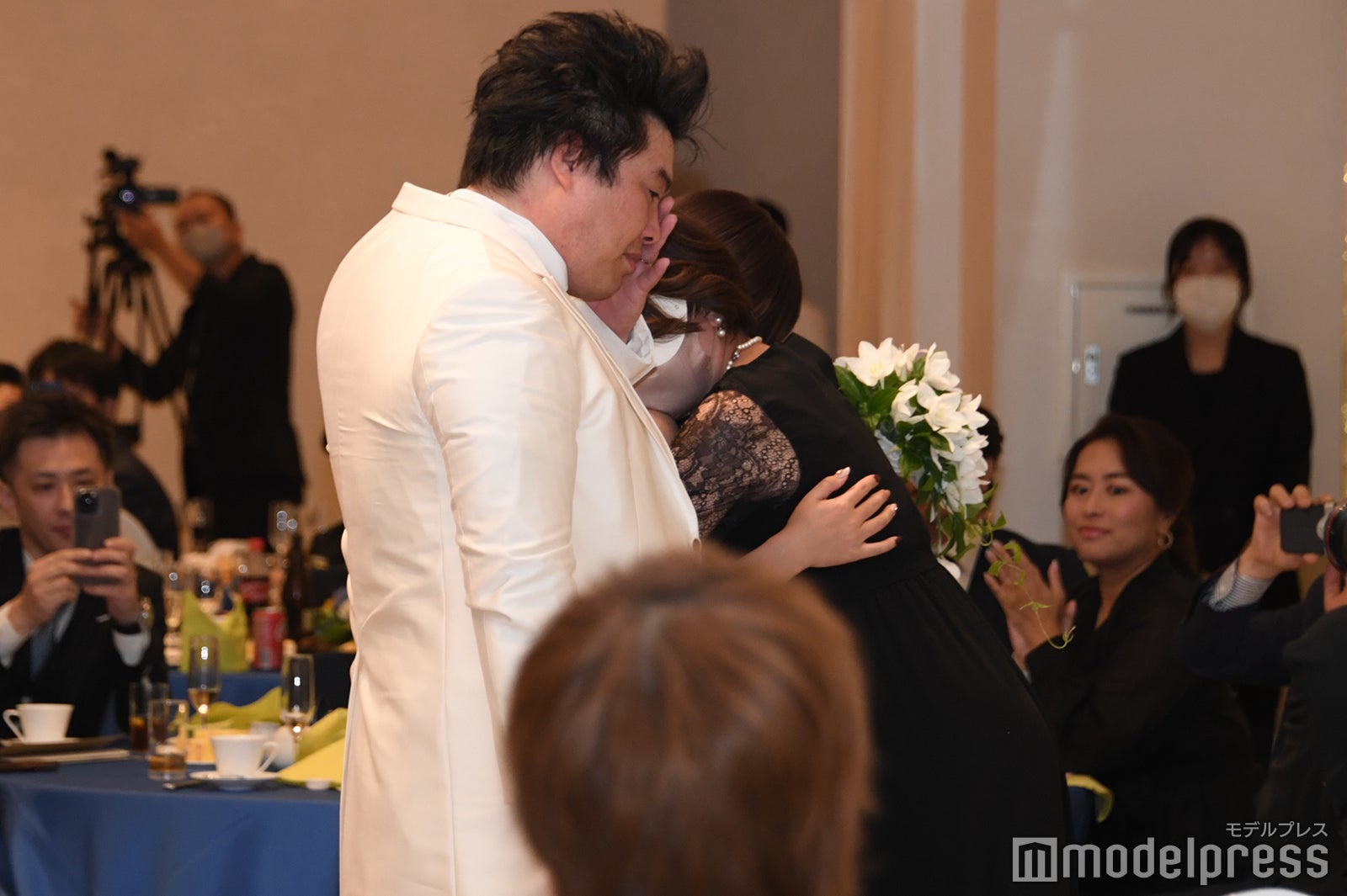 へずまりゅうが涙 結婚式で炎上後の変化語る