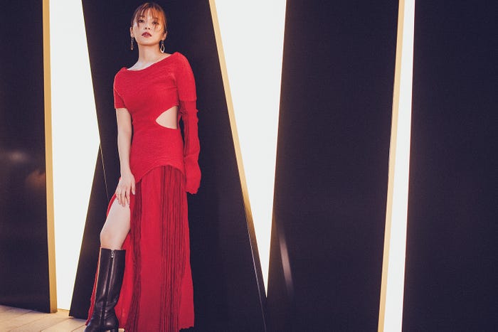 宇野実彩子の初のファンブック「Uno Book」(提供写真)