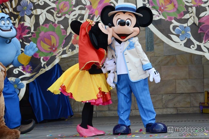 ディズニーシー、ミニショー「スプリングタイム・サプライズ」/ミニーのお礼のキス