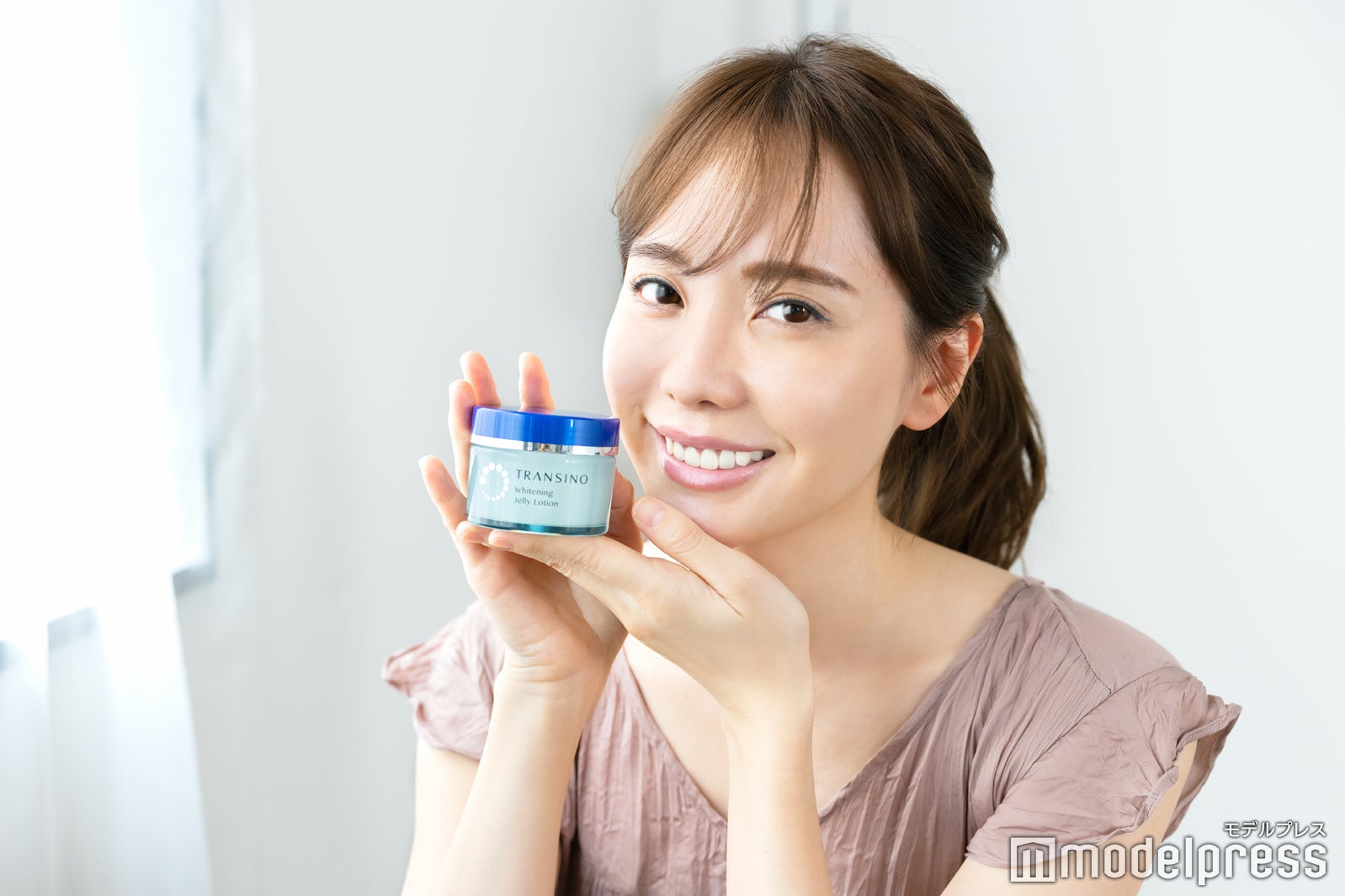 （C）モデルプレス