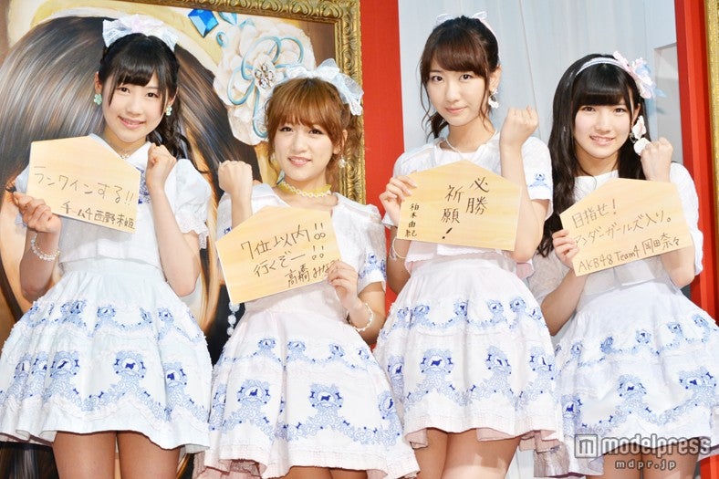 （左より）西野未姫、高橋みなみ、柏木由紀、岡田奈々