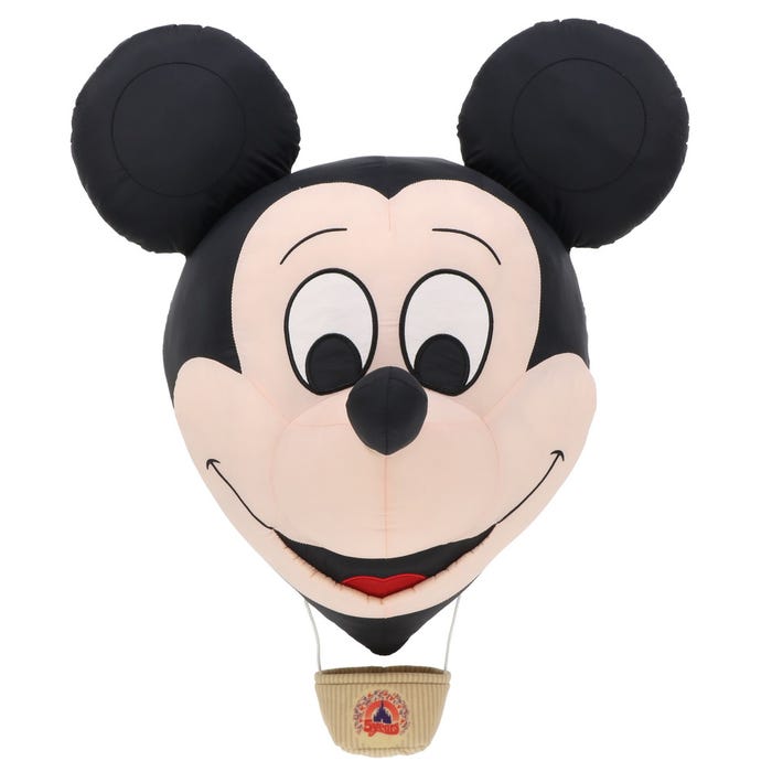 クッション¥5,000(C)Disney