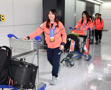 メダルラッシュのスノボ代表 2カ月ぶり帰国の1発目食事は 村瀬心椛「タイガ願い叶って良かったね」