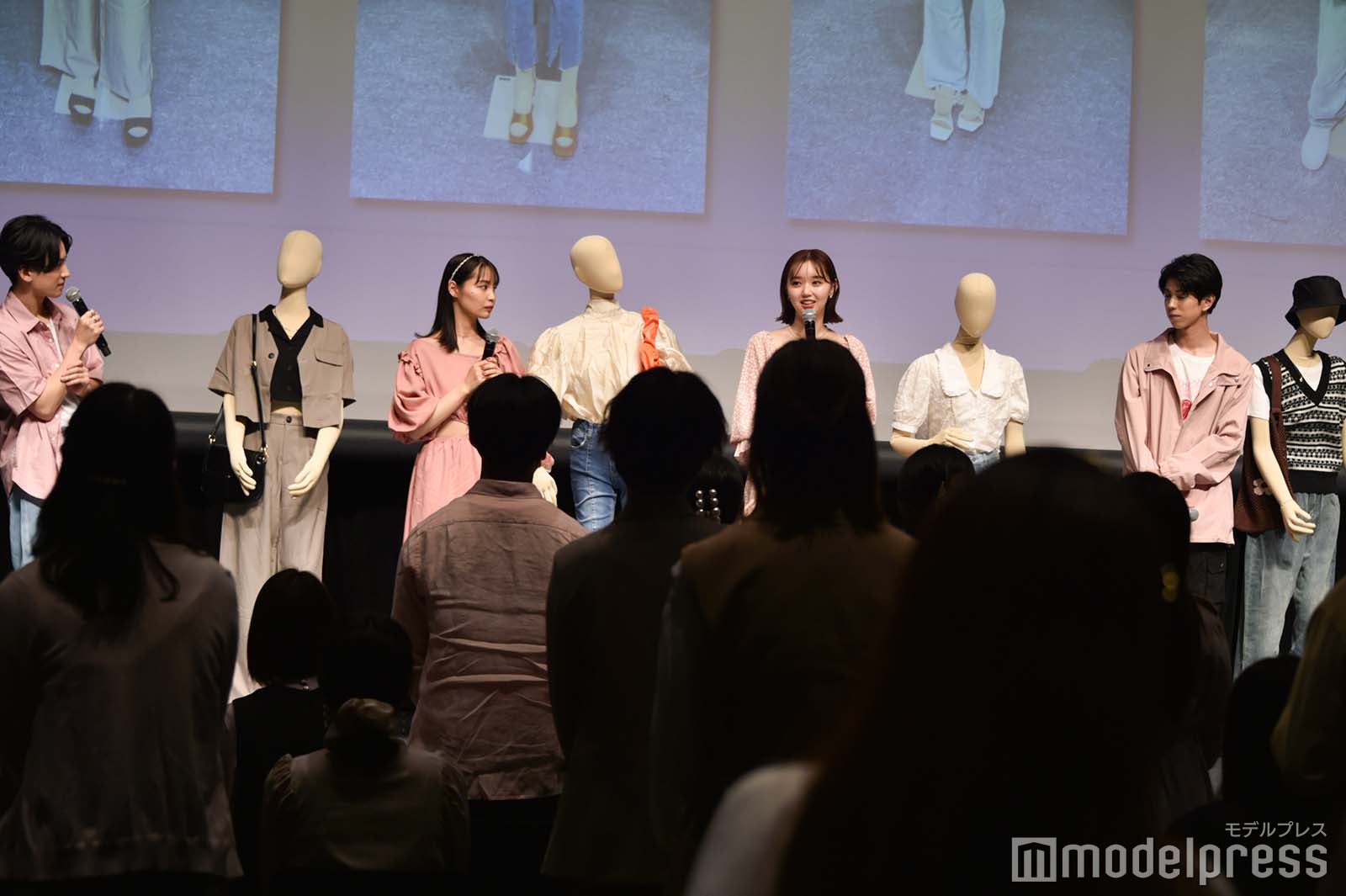 それぞれが組んだコーディネート （C）モデルプレス