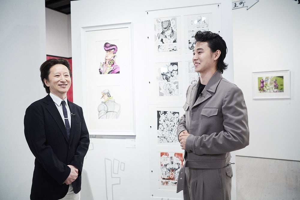 荒木飛呂彦、山崎賢人 （C）2017 映画「ジョジョの奇妙な冒険 ダイヤモンドは砕けない 第一章」製作委員会　（C）LUCKY LAND COMMUNICATIONS／集英社