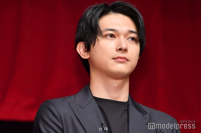 吉沢亮(C)モデルプレス
