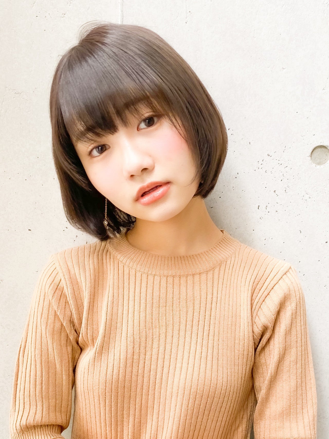 浜辺美波の可愛いドラマヘアスタイル特集 ナチュラルボブと姫カットに注目 モデルプレス