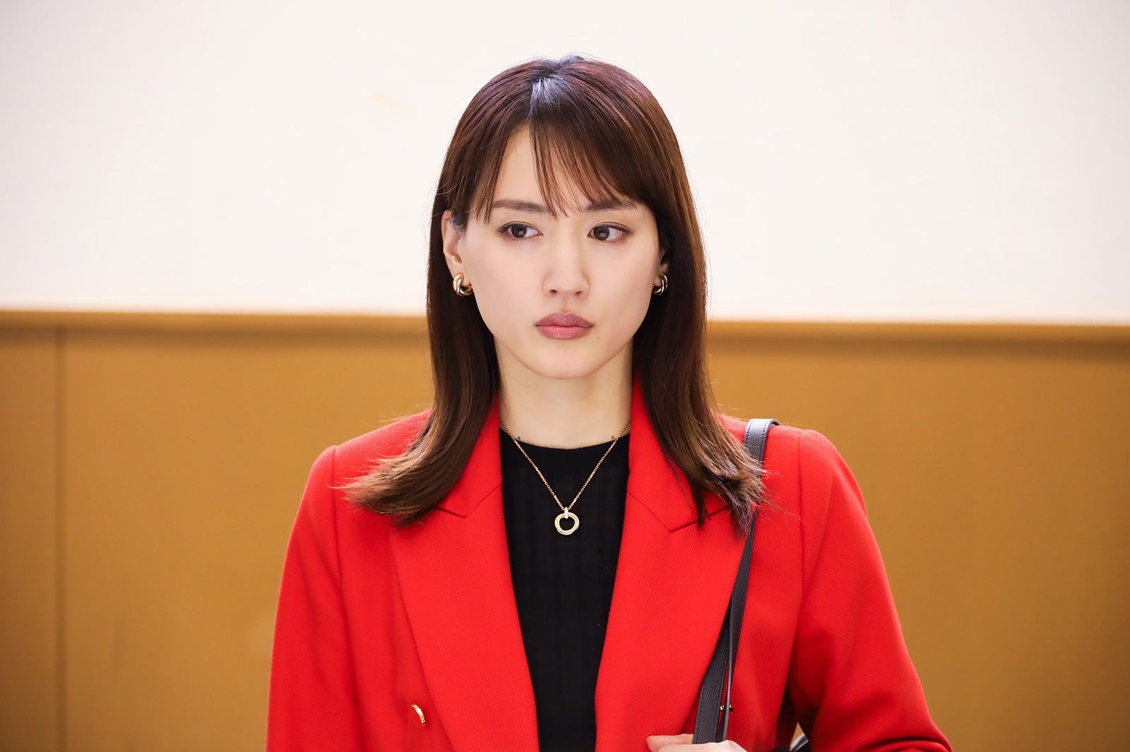 綾瀬はるか／「元彼の遺言状」第9話より（C）フジテレビ