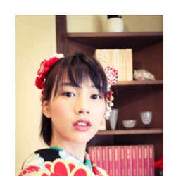 モデルプレス - 能年玲奈、レトロな着物で大人な一面 ファンから「美しすぎる」の声