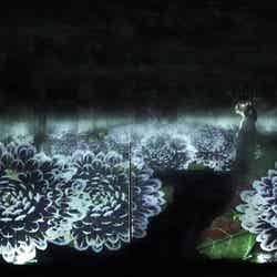 積層された空間に咲く花々/画像提供:チームラボ