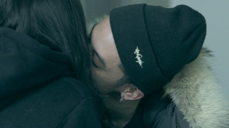 キスを交わすみのりと達也『TERRACE HOUSE BOYS ＆ GIRLS IN THE CITY』15th WEEK（C）フジテレビ／イースト・エンタテインメント